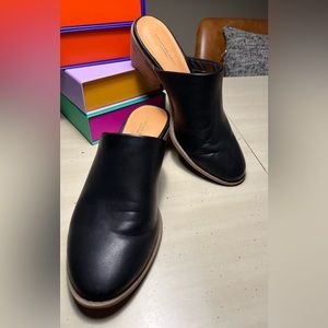 American Eagle Heeled Clogs